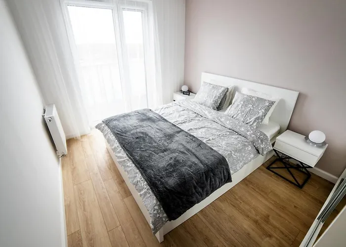 Lake View Apartment-Free Parking