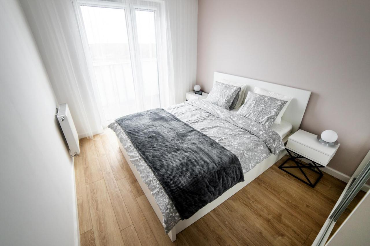 View Apartment-free Parking