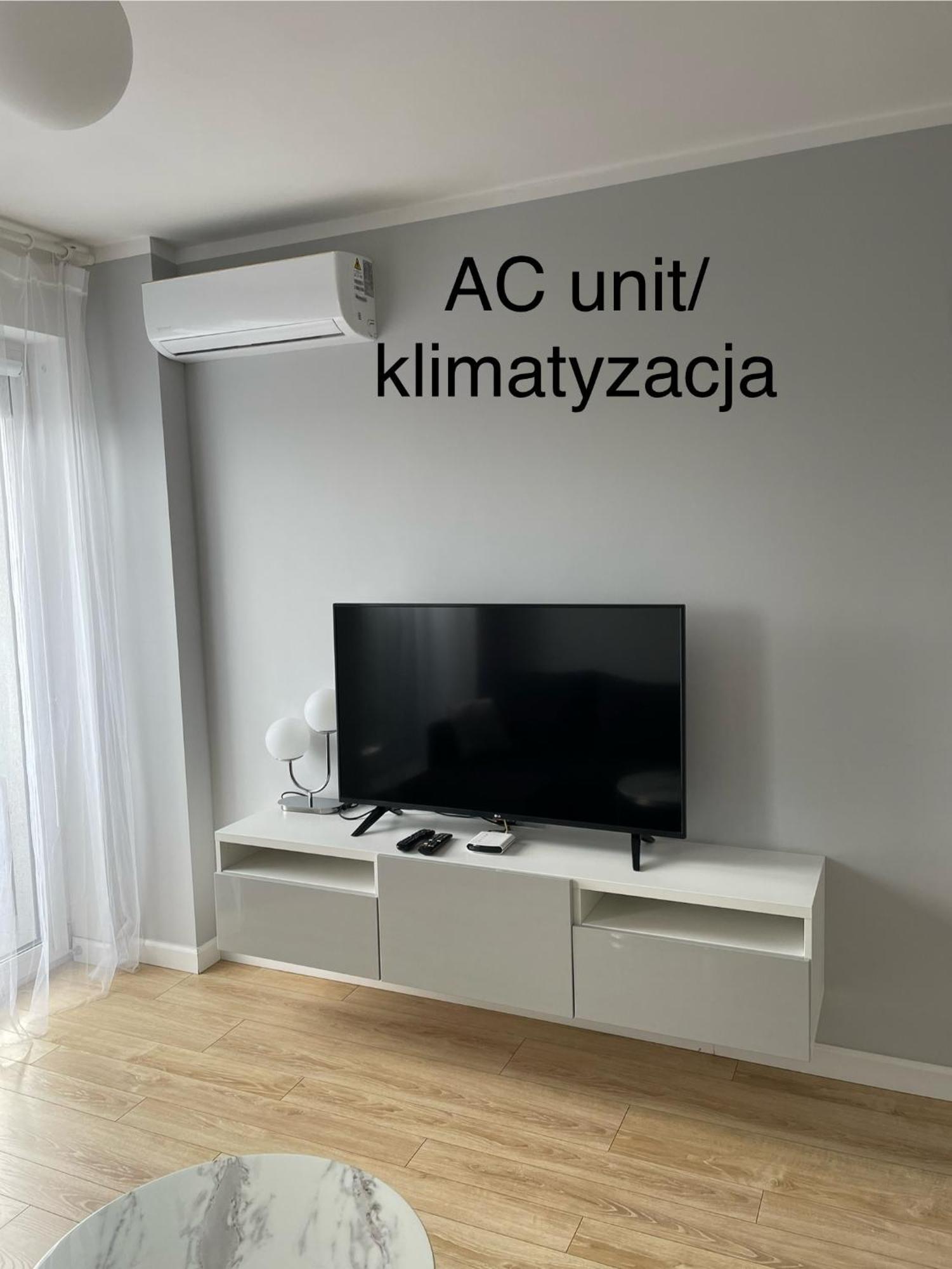 View Apartment-free Parking *